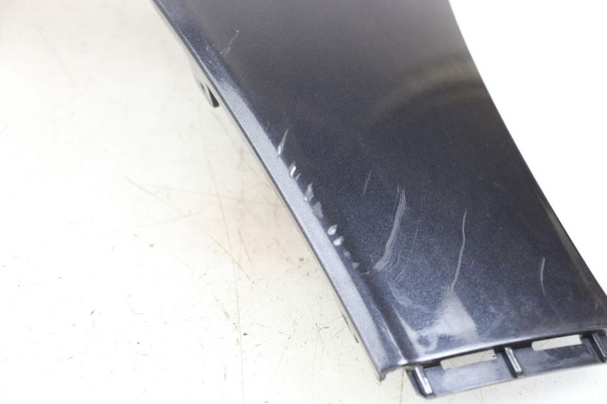 photo de Lower left side panel KYMCO XCITING 250 (2006 - 2009) - État de surface