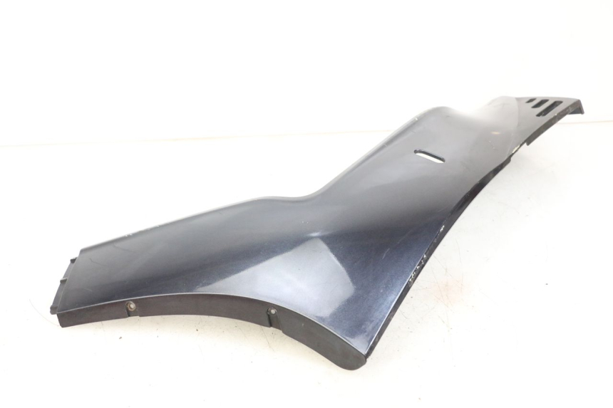 photo de Lower left side panel KYMCO XCITING 250 (2006 - 2009) - Marquages et références