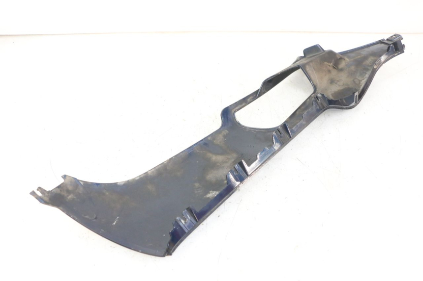 photo de BAS DE CAISSE GAUCHE PIAGGIO XEVO - X EVO 125 (2007 - 2016) - Zoom état d’usage