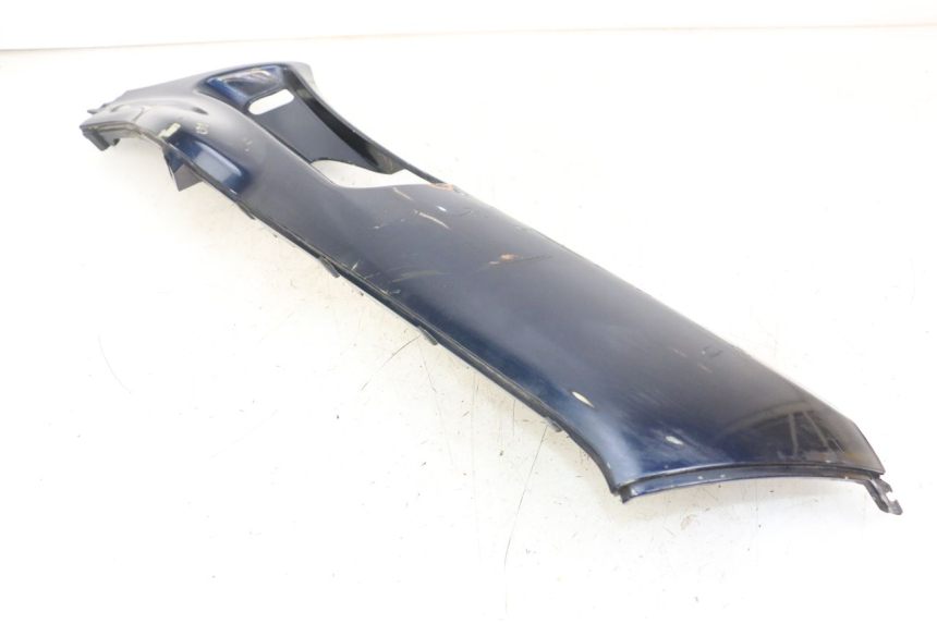 photo de BAS DE CAISSE GAUCHE PIAGGIO XEVO - X EVO 125 (2007 - 2016) - Gros plan technique