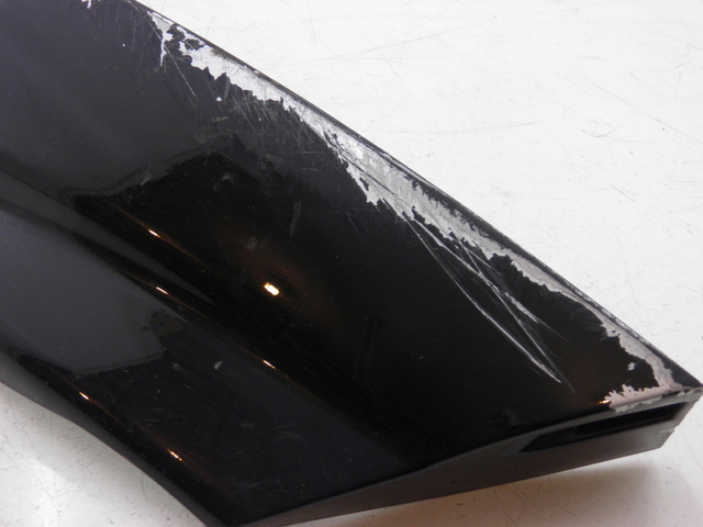 photo de BAS DE CAISSE GAUCHE YAMAHA YP MAJESTY 125 (2002 - 2006)