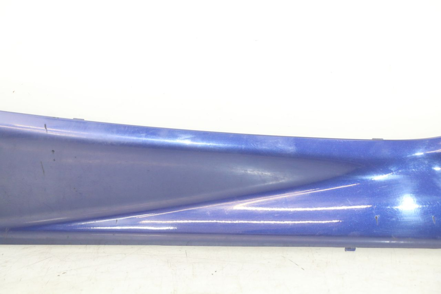 photo de BAS DE CAISSE GAUCHE YAMAHA YP MAJESTY 400 (2004 - 2008) - Marquages et références