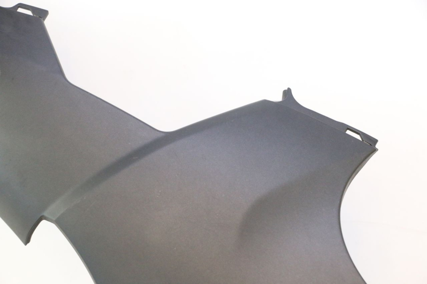 photo de BAS DE CAISSE GAUCHE YAMAHA YZF R6 600 (2008 - 2009) - Gros plan technique
