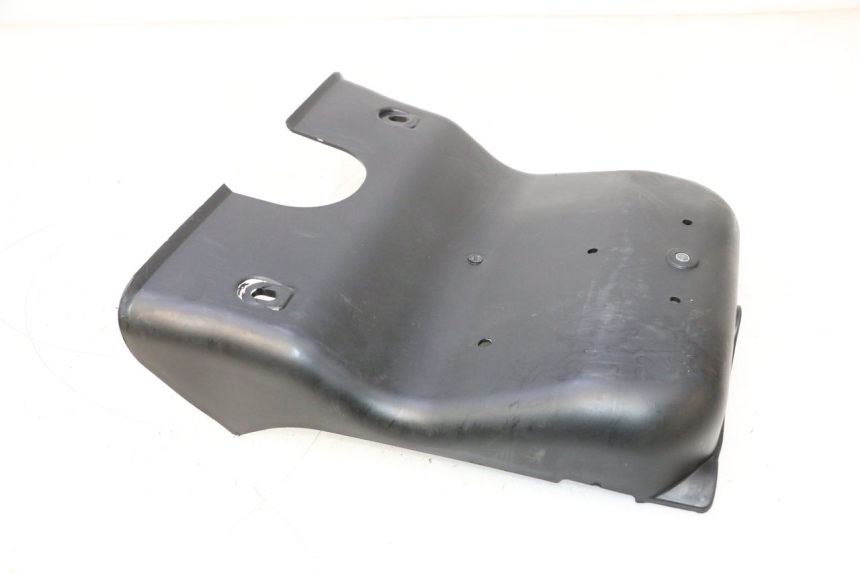 photo de BAS DE CAISSE PIAGGIO MP3 LT 400 (2007 - 2012) - Gros plan technique