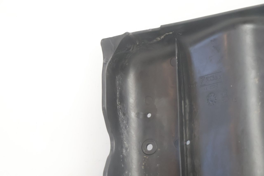 photo de BAS DE CAISSE PIAGGIO MP3 500 (2011 - 2015) - État de surface