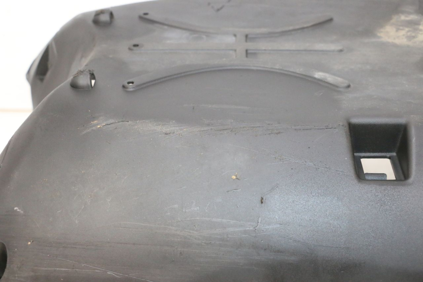 photo de BAS DE CAISSE SYM ORBIT 2 50 (2008 - 2014) - État de surface