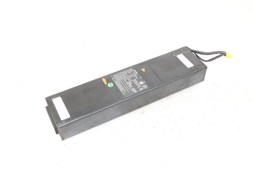 photo de BATTERIE URBANGLIDE 100XS 1