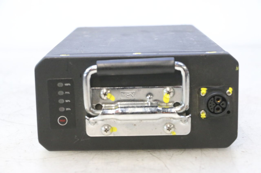photo de BATTERIE WAYSCRAL E-START 1 (2018 - 2022) - État de surface