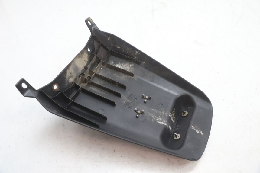 photo de BAVETTE ARRIERE MBK BOOSTER SPIRIT 50 (2004 - 2017) - Gros plan technique