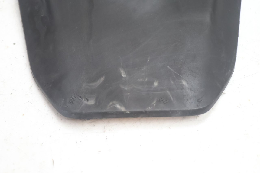 photo de BAVETTE ARRIERE HONDA FJS SILVER WING SILVERWING 400 (2005 - 2008) - Autre angle de vue