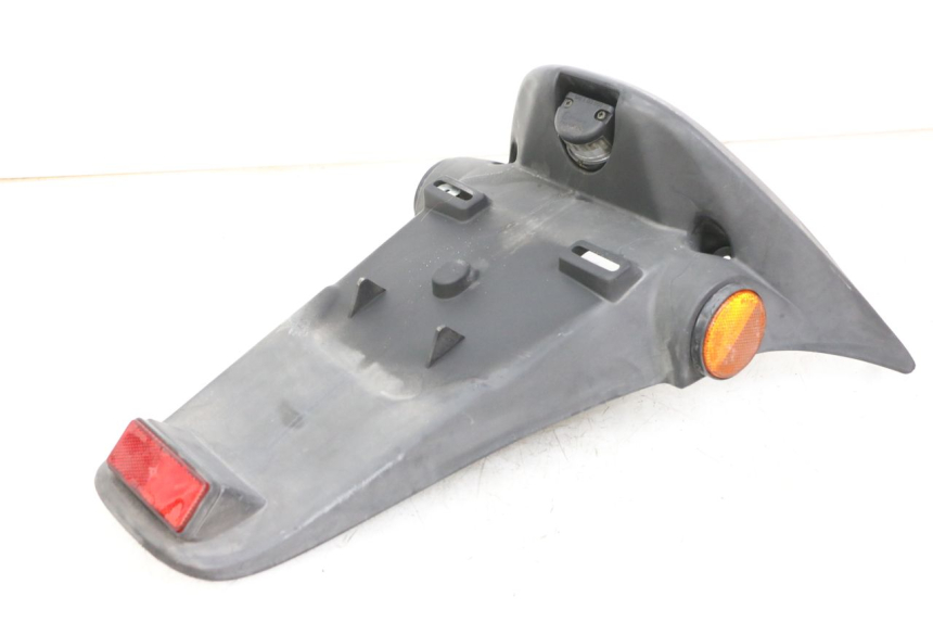 photo de BAVETTE ARRIERE KYMCO GRAND DINK 125 (2008 - 2014) - Autre angle de vue