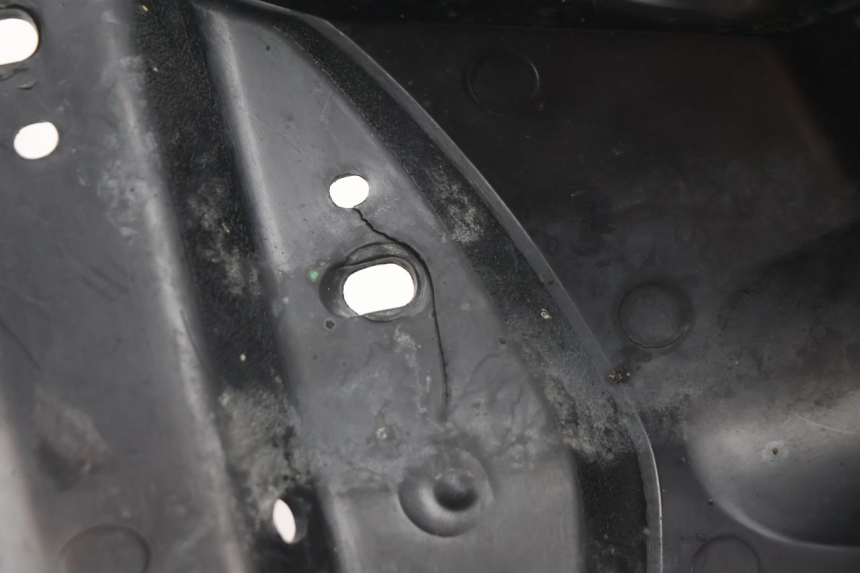 photo de BAVETTE ARRIERE PEUGEOT KISBEE 4T 50 (2018 - 2022) - Vue produit