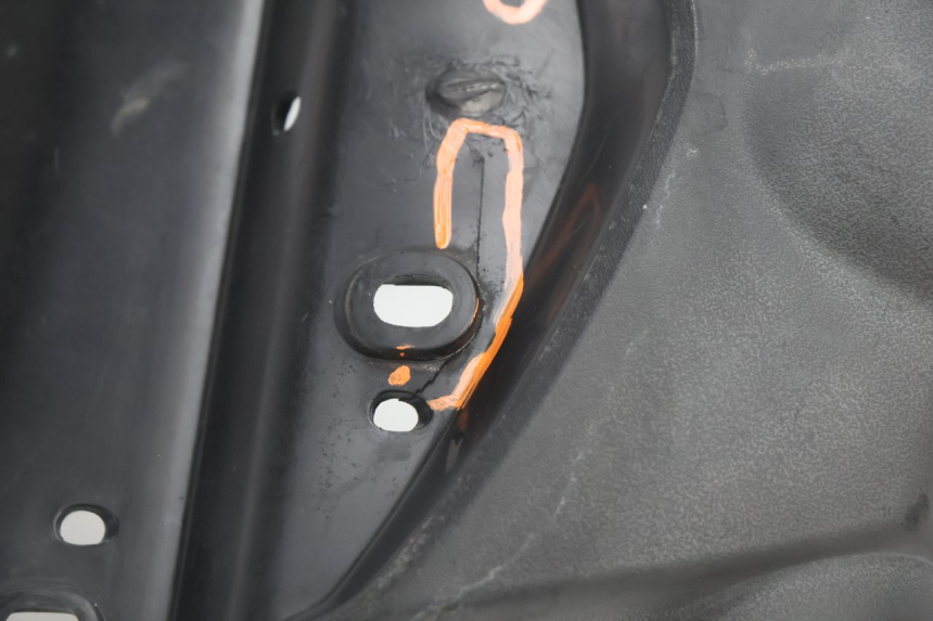 photo de BAVETTE ARRIERE PEUGEOT KISBEE 4T 50 (2018 - 2022) - Vue d’ensemble