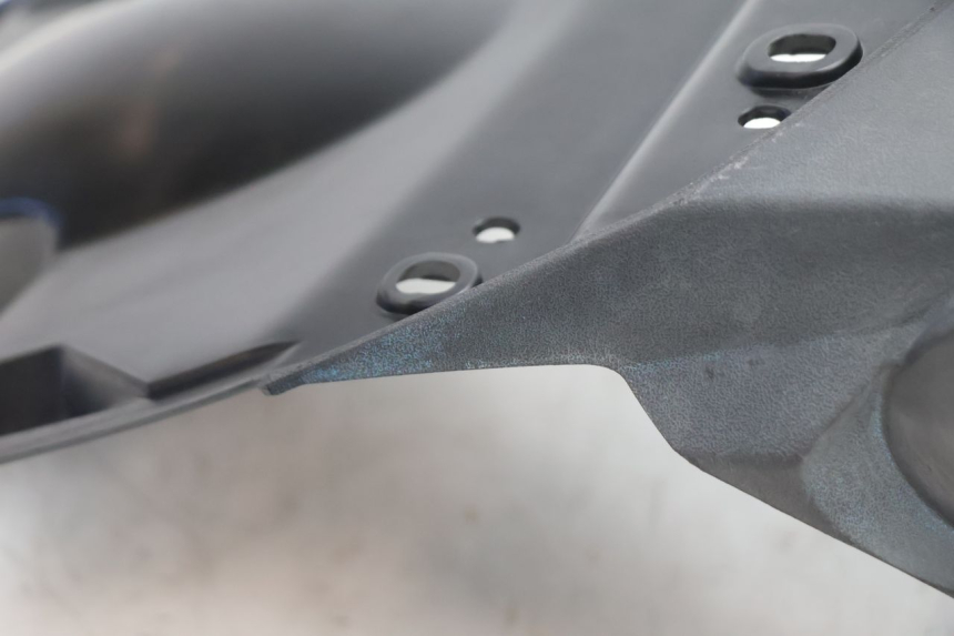 photo de BAVETTE ARRIERE PEUGEOT KISBEE 4T 50 (2018 - 2022) - Gros plan technique