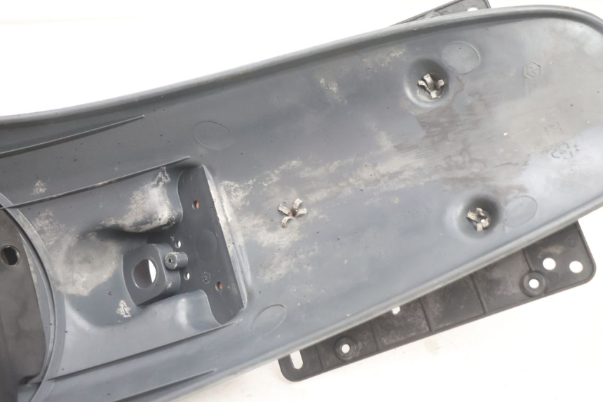 photo de BAVETTE ARRIERE PIAGGIO LIBERTY 125 (1998 - 2008) - Vue rapprochée