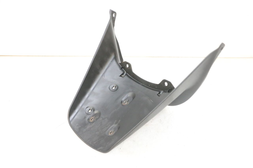 photo de BAVETTE ARRIERE PIAGGIO MP3 RL 250 (2007 - 2010) - Zoom état d’usage