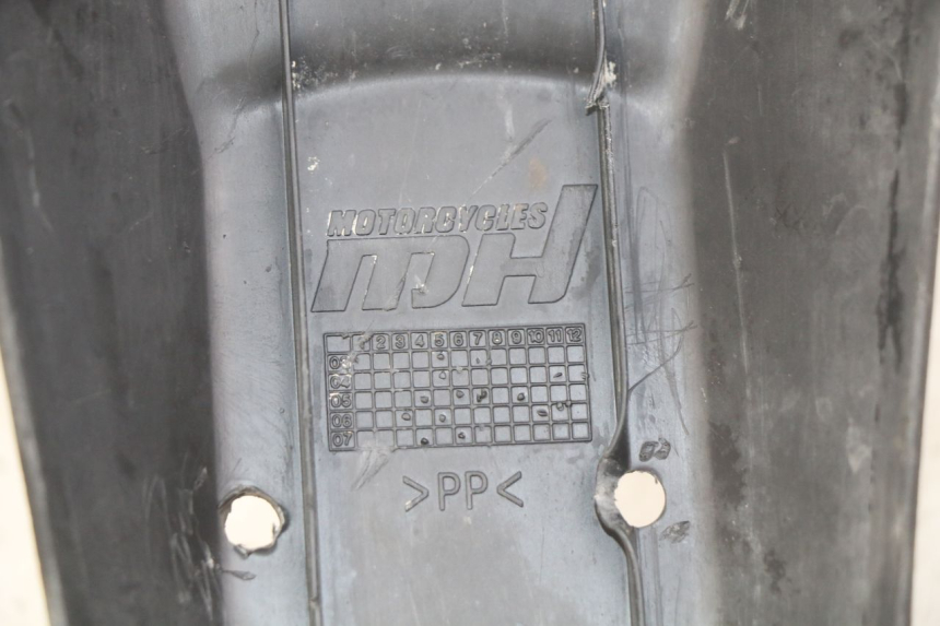 photo de BAVETTE ARRIERE PEUGEOT XP6 50 (2006 - 2011)