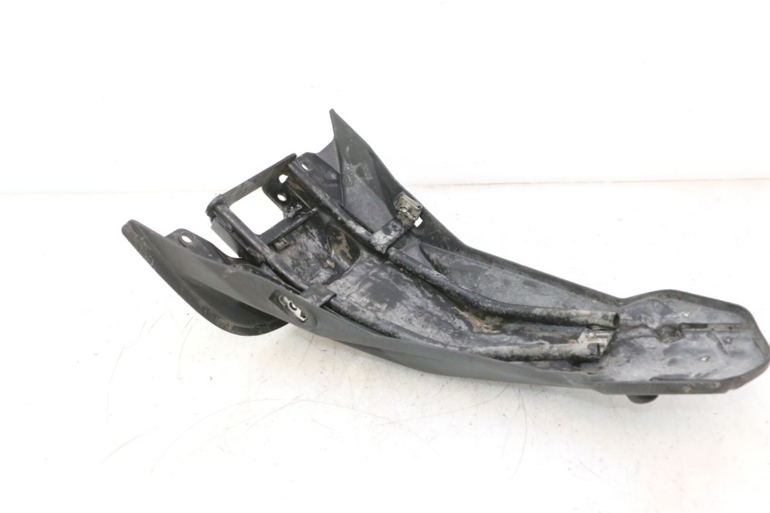 photo de BAVETTE ARRIERE APRILIA SR 2T 50 (2012 - 2017) - Autre angle de vue