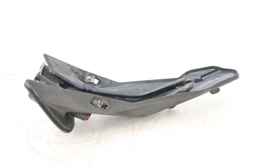 photo de BAVETTE ARRIERE APRILIA SR MOTARD 50 (2012 - 2018) - Gros plan technique