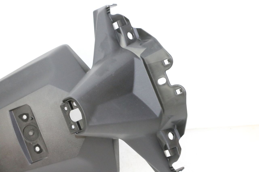 photo de BAVETTE ARRIERE YAMAHA XMAX X-MAX 125 (2021 - 2025) - Points de fixation