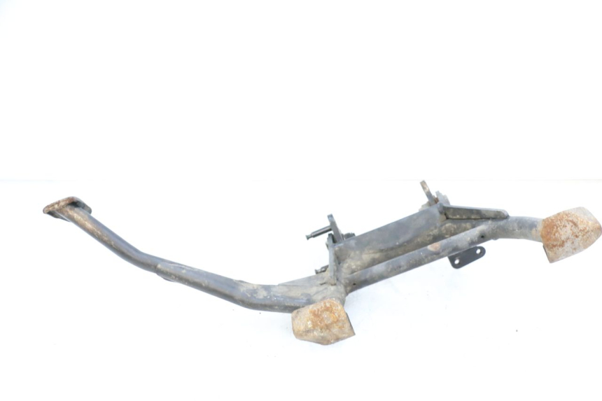 photo de BEQUILLE CENTRALE SUZUKI BURGMAN EXECUTIVE ABS 650 (2006 - 2012) - Points de fixation