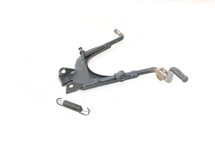 photo de BEQUILLE CENTRALE KEEWAY HURRICANE 50 (2006 - 2019) - Points de fixation