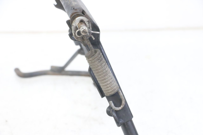 photo de BEQUILLE CENTRALE PEUGEOT JET FORCE CARBU 50 (2003 - 2016)