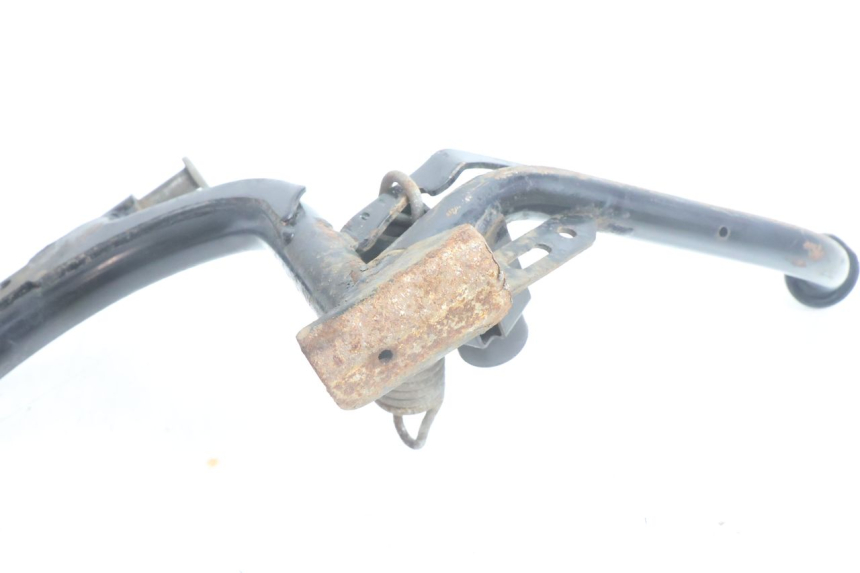 photo de BEQUILLE CENTRALE YAMAHA N-MAX NMAX 125 (2021 - 2024) - Gros plan technique