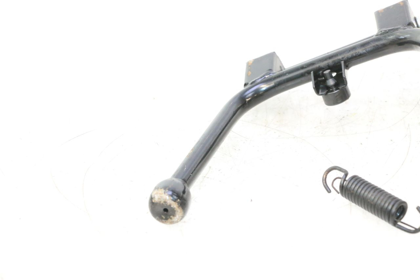 photo de BEQUILLE CENTRALE JM MOTORS R-MAX TECH 50 (2024 - 2026) - Points de fixation