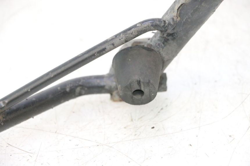 photo de BEQUILLE CENTRALE PEUGEOT SATELIS 125 (2013 - 2018) - Points de fixation