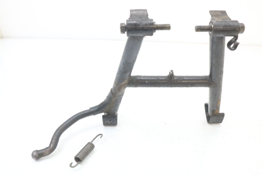 photo de BEQUILLE CENTRALE SUZUKI GSX E 250 (1982 - 1983)