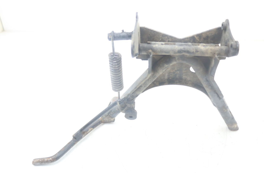 photo de BEQUILLE CENTRALE PEUGEOT TKR TREKKER FURIOUS 50 (2005 - 2014) - Gros plan technique