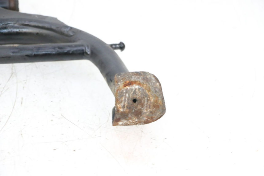 photo de BEQUILLE CENTRALE YAMAHA XMAX X-MAX 125 (2006 - 2009) - Gros plan technique