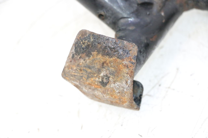 photo de BEQUILLE CENTRALE YAMAHA XMAX X-MAX 125 (2006 - 2009) - Points de fixation