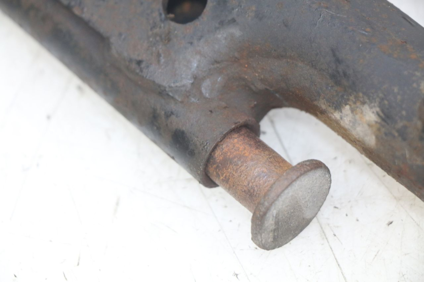 photo de BEQUILLE CENTRALE YAMAHA YP MAJESTY 400 (2004 - 2008)