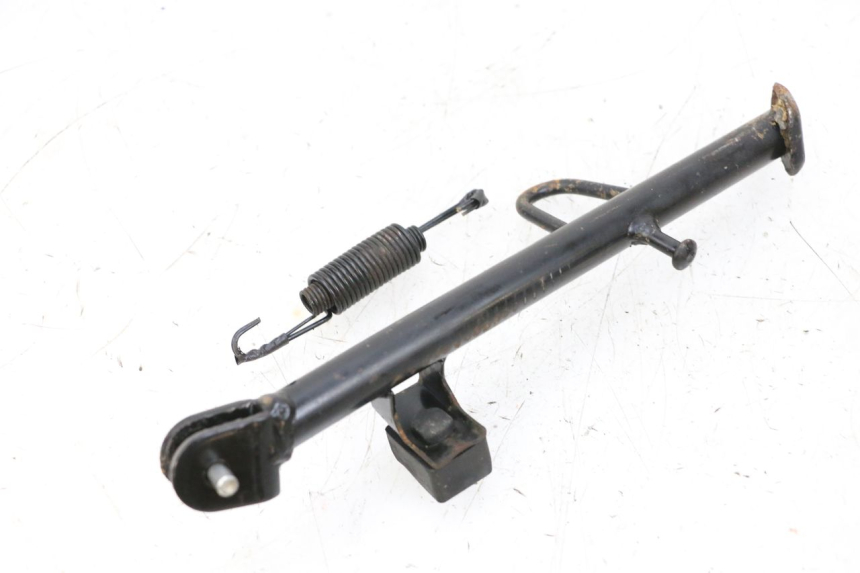 photo de BEQUILLE LATERALE KYMCO AGILITY 4T 50 (2018 - 2022) - Détail de la pièce