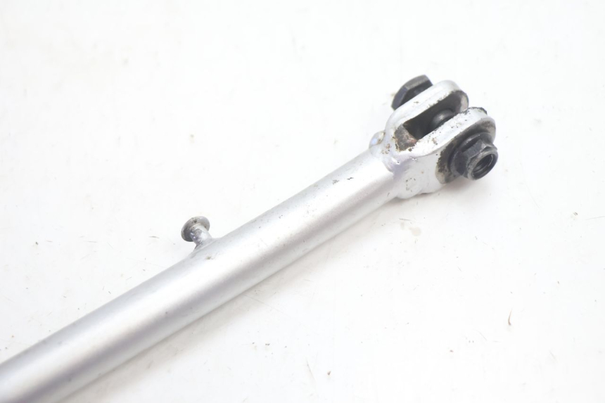 photo de BEQUILLE LATERALE HONDA CRF CR-F 125 (2020 - 2021) - Gros plan technique
