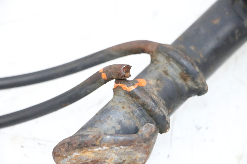 photo de BEQUILLE LATERALE PIAGGIO VESPA GTS SUPER IE 125 (2009 - 2016) - Gros plan technique