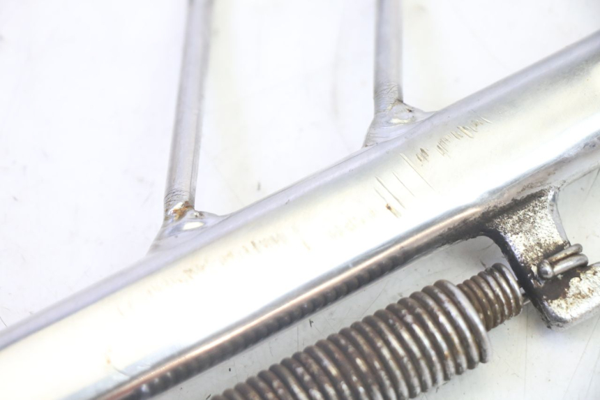 photo de BEQUILLE LATERALE KYMCO ZING 125 (1997 - 2003) - Zoom état d’usage