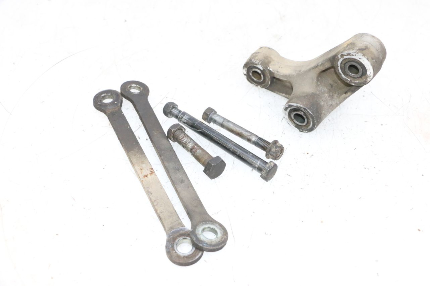 photo de BIELLETTE AMORTISSEUR YAMAHA FJR ABS 1300 (2006 - 2012) - Gros plan technique