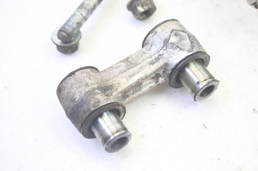 photo de BIELLETTE AMORTISSEUR KAWASAKI GPZ RX 1000 (1986 - 1988) - Autre angle de vue