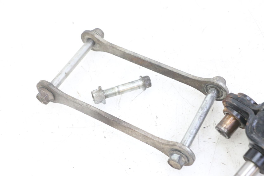 photo de BIELLETTE AMORTISSEUR SUZUKI GS GSE 500 (2001 - 2003)