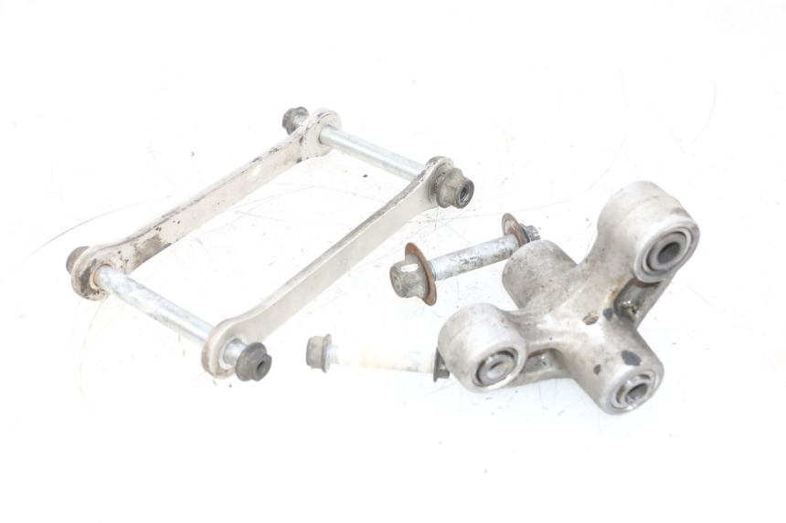 photo de BIELLETTE AMORTISSEUR SUZUKI GSXR GSX-R 1000 (2003 - 2004) - Autre angle de vue