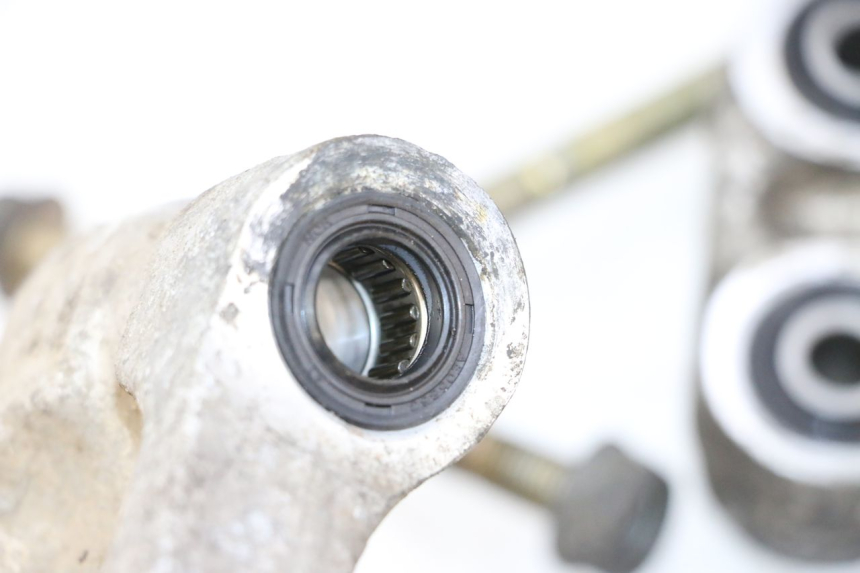 photo de BIELLETTE AMORTISSEUR HONDA NSR R 125 (1994 - 2003) - Détail de la pièce