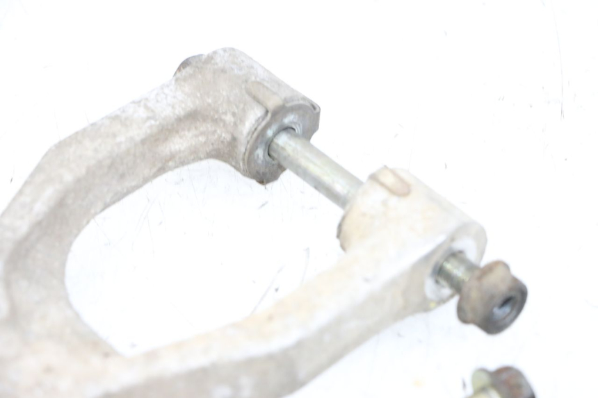 photo de BIELLETTE AMORTISSEUR HONDA NSR R 125 (1994 - 2003) - Focus structure