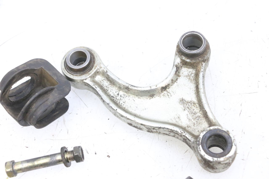 photo de BIELLETTE AMORTISSEUR YAMAHA TTR 125 (2000 - 2020) - Vue d’ensemble