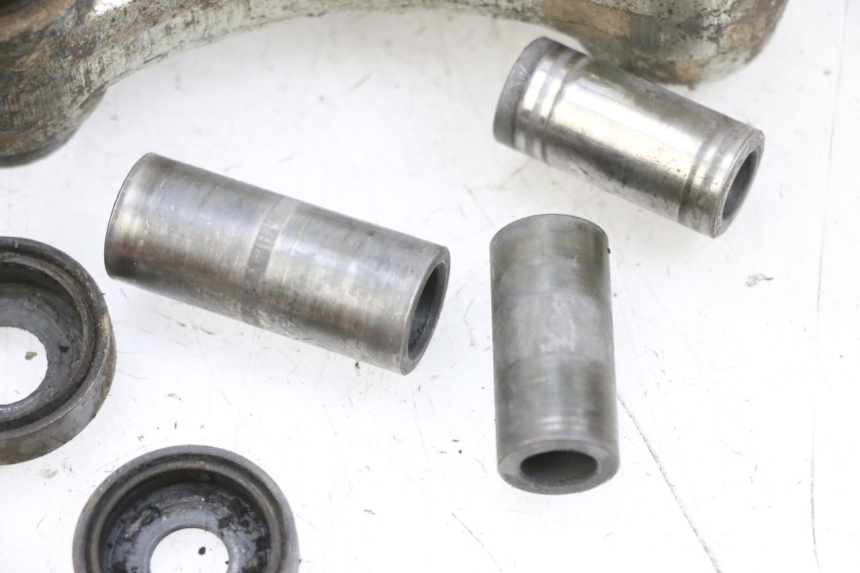 photo de BIELLETTE AMORTISSEUR YAMAHA TTR 125 (2000 - 2020) - Pièce contrôlée