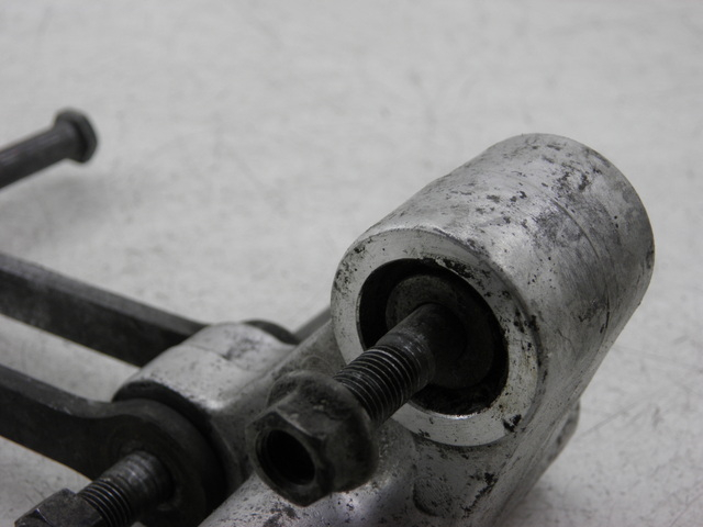 photo de BIELLETTE AMORTISSEUR YAMAHA FZS FAZER 600 (1998 - 2001)