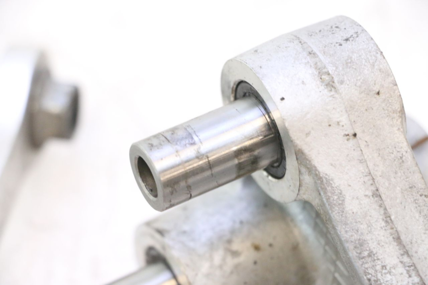 photo de BIELLETTE AMORTISSEUR YAMAHA YZF R6 600 (2008 - 2009) - Zoom état d’usage