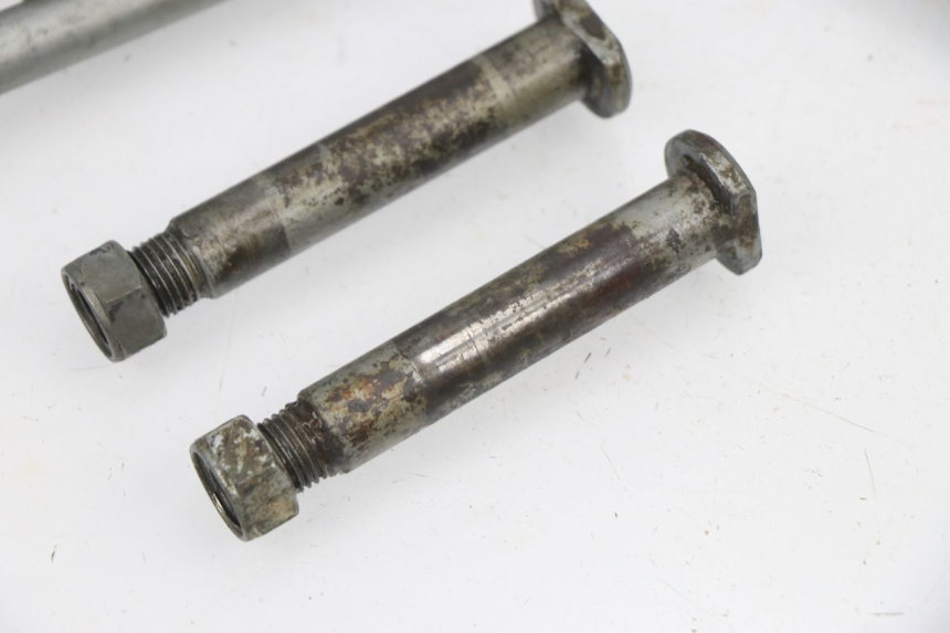 photo de BIELLETTE AMORTISSEUR YAMAHA YZF YZ-F 450 (2006 - 2009) - Gros plan technique